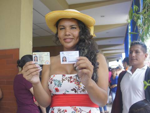 Transgéneros ecuatorianos votan por primera vez de acuerdo al género elegido
