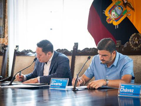 Municipio de Guayaquil entrega en comodato equipo de estación meteorológica para proyecto de aeropuerto de Cuenca