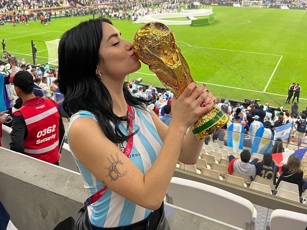 Lali Espósito pensó seriamente en cantar ‘desnuda con la bandera Argentina’ en el cierre del Mundial de Qatar 2022