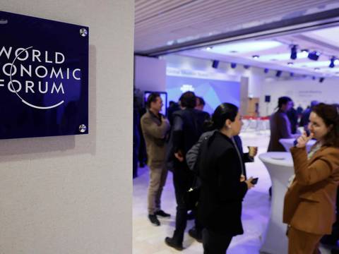 Por qué los ricos e influyentes se reúnen cada año en Davos