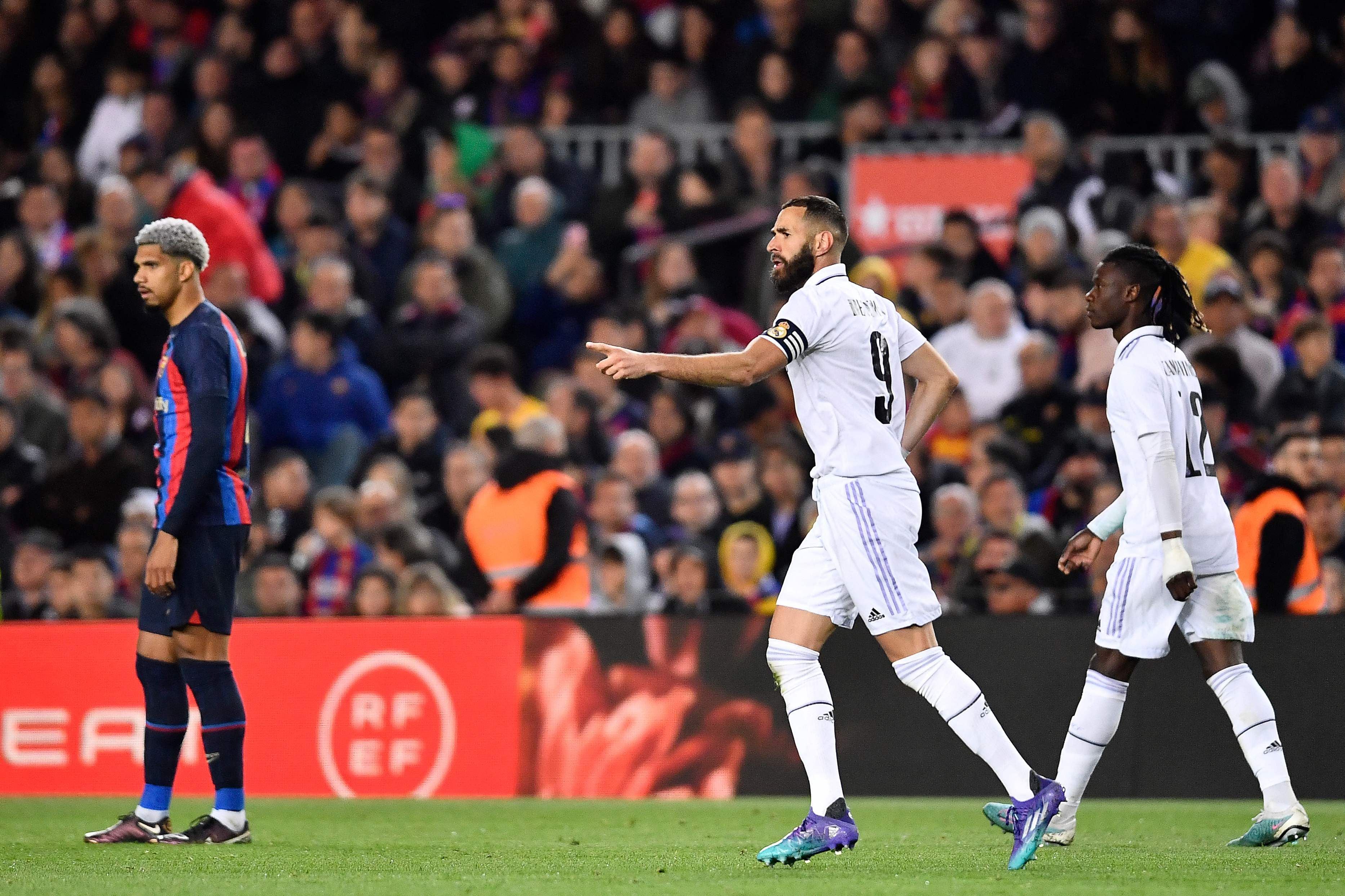 Triplete de Benzema en el Camp Nou mete al Rea Madrid en la final de Copa del Rey