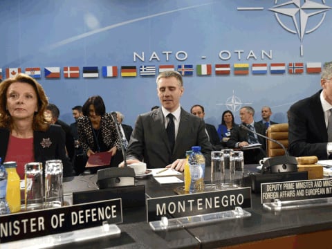 OTAN invita a Montenegro a unirse a su alianza, desafía a Rusia