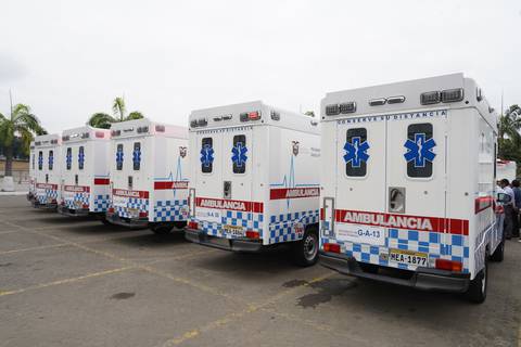 ‘No se ha comprado ninguna’: exministro de Salud aclara que ambulancias entregadas por el presidente Daniel Noboa fueron adquiridas en 2023