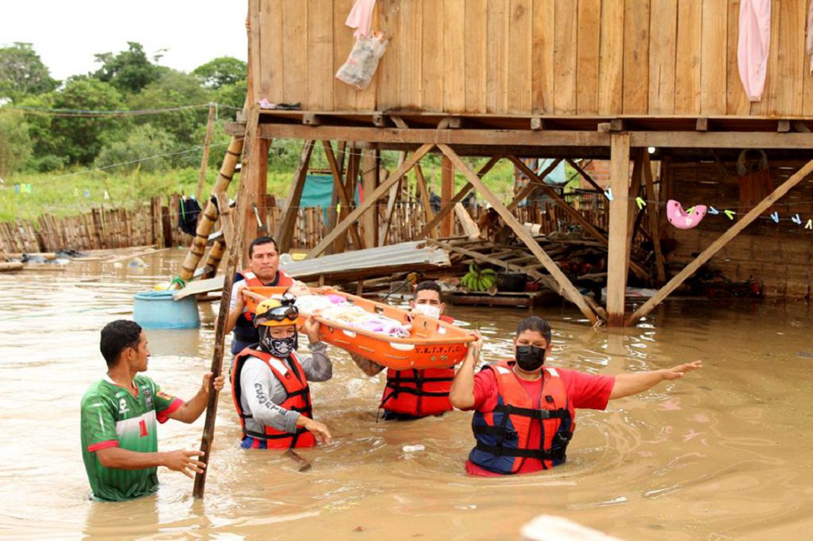 En Manabí se reportaron 96 familias afectadas por las lluvias; en Esmeraldas cinco comunidades están en emergencia