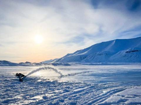 Empresa trabaja para restaurar el hielo del Ártico para contrarrestar el calentamiento global