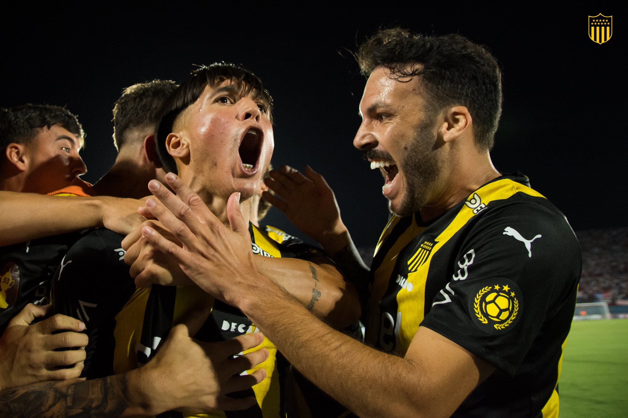 Sebastián Rodríguez  ‘enamora con pases mágicos’ a Peñarol, pero le lanzan hielos los hinchas de Nacional