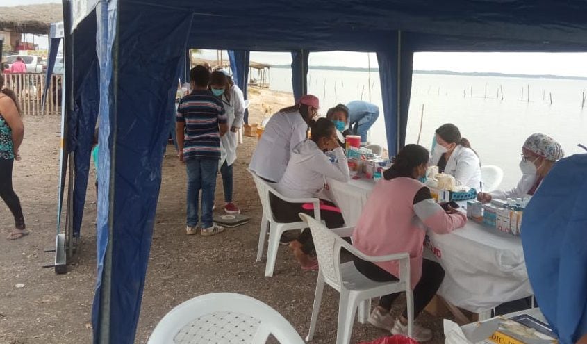 La comunidad recibió atención médica y se entregaron mascarillas. Foto: Cortesía Punta Diamante.