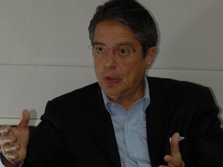 CNE niega entrega de formularios a Compromiso Ecuador