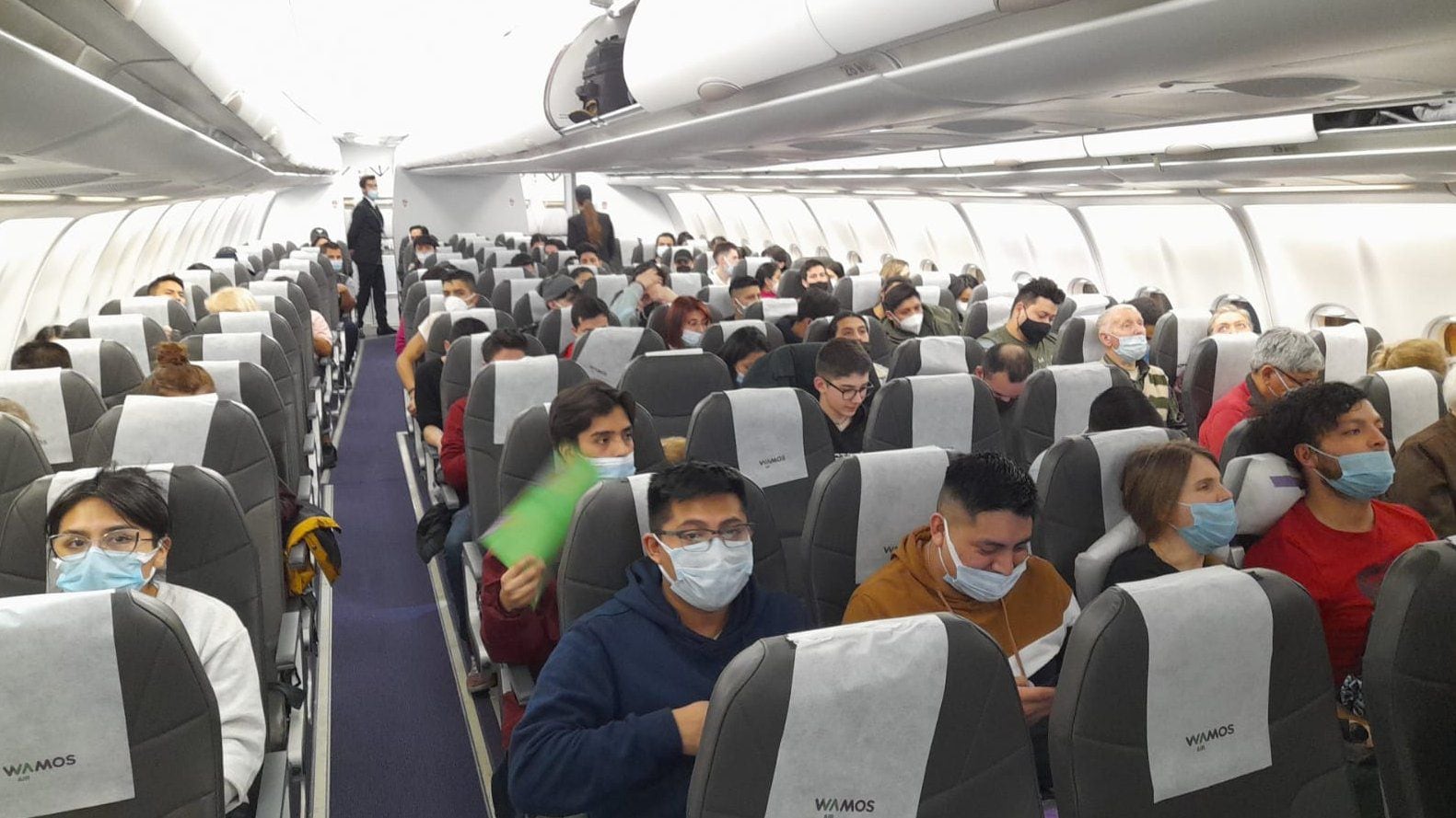 Último vuelo humanitario llegó a Quito con ecuatorianos que dejaron Ucrania debido al conflicto militar con Rusia