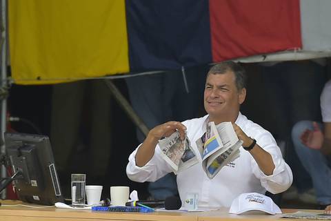 ‘Hay un atentado a la libertad de prensa y a la libertad de expresión’ dice Rafael Correa sobre revocatoria de visa a Alondra Santiago