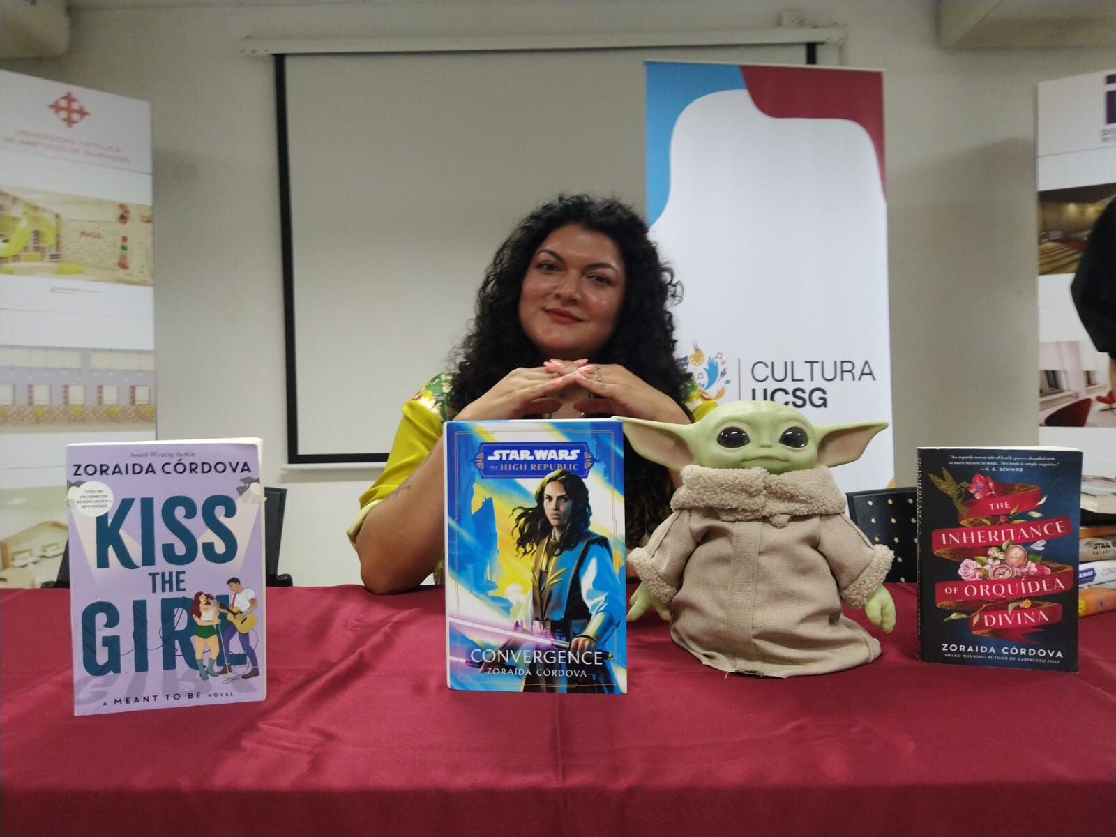Zoraida Córdova, escritora guayaquileña radicada en Estados Unidos.