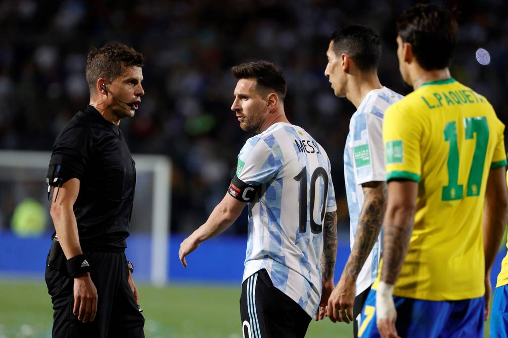 Suspenden fecha en el fútbol de Uruguay por amenazas a árbitros