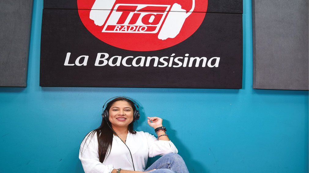 Lu González, locutora de Radio Tía.