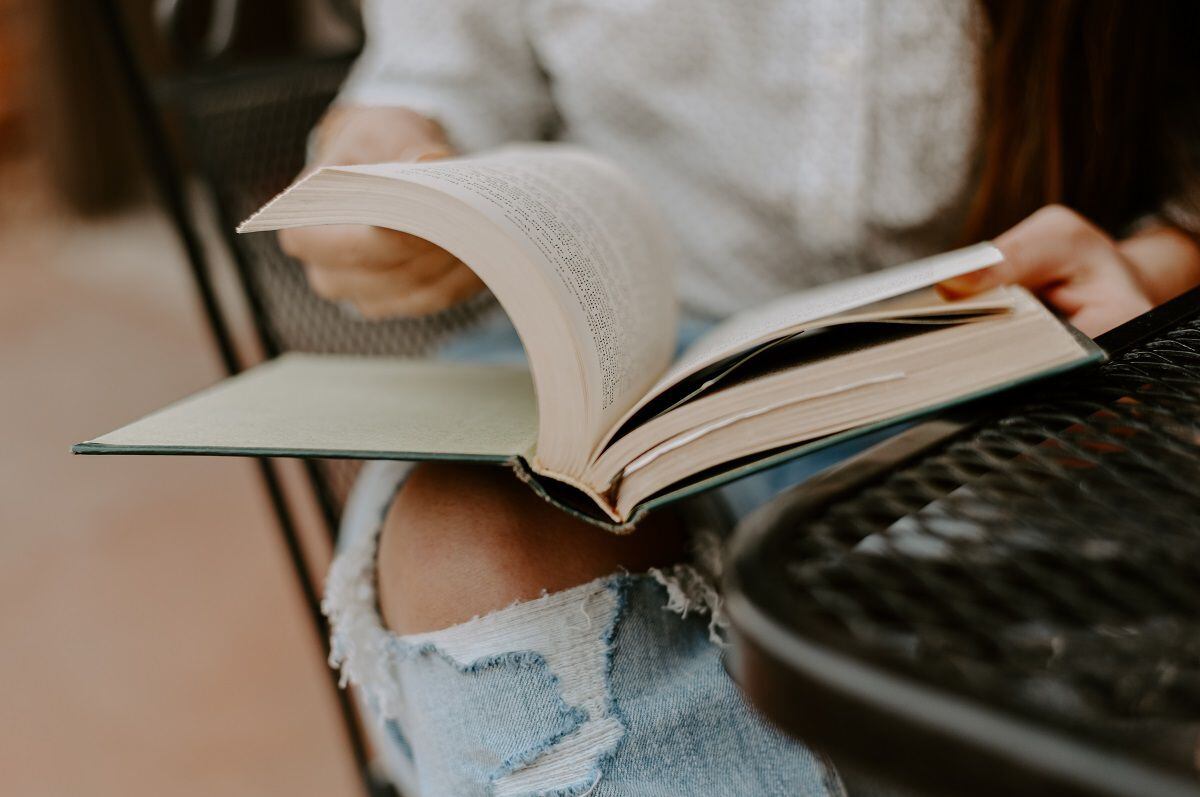 Aún puede ser parte del Concurso Nacional de Poesía Ileana Espinel Cedeño; conozca cuáles son las bases