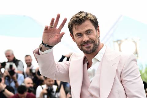 Robert Downey Jr. acompañó a Chris Hemsworth en la revelación de su estrella en el Paseo de la Fama