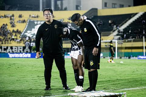 Diego Palacios sufre lesión en su debut con Corinthians