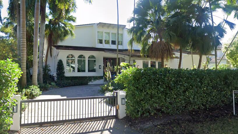 Propiedad ubicada en Coral Gables, Miami (Florida), mencionada en la acusación del Departamento de Justicia en contra del excontralor general Carlos Pólit Faggioni. Tomada de Google Maps.