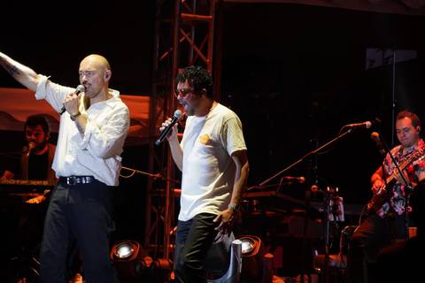 Andrés Cepeda y Santiago Cruz hicieron homenaje a Julio Jaramillo en su concierto en Samborondón