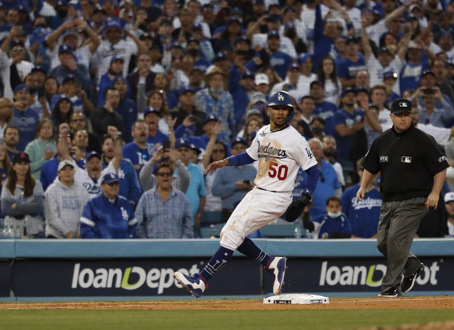 Mookie Betts gana su quinto guante de oro consecutivo