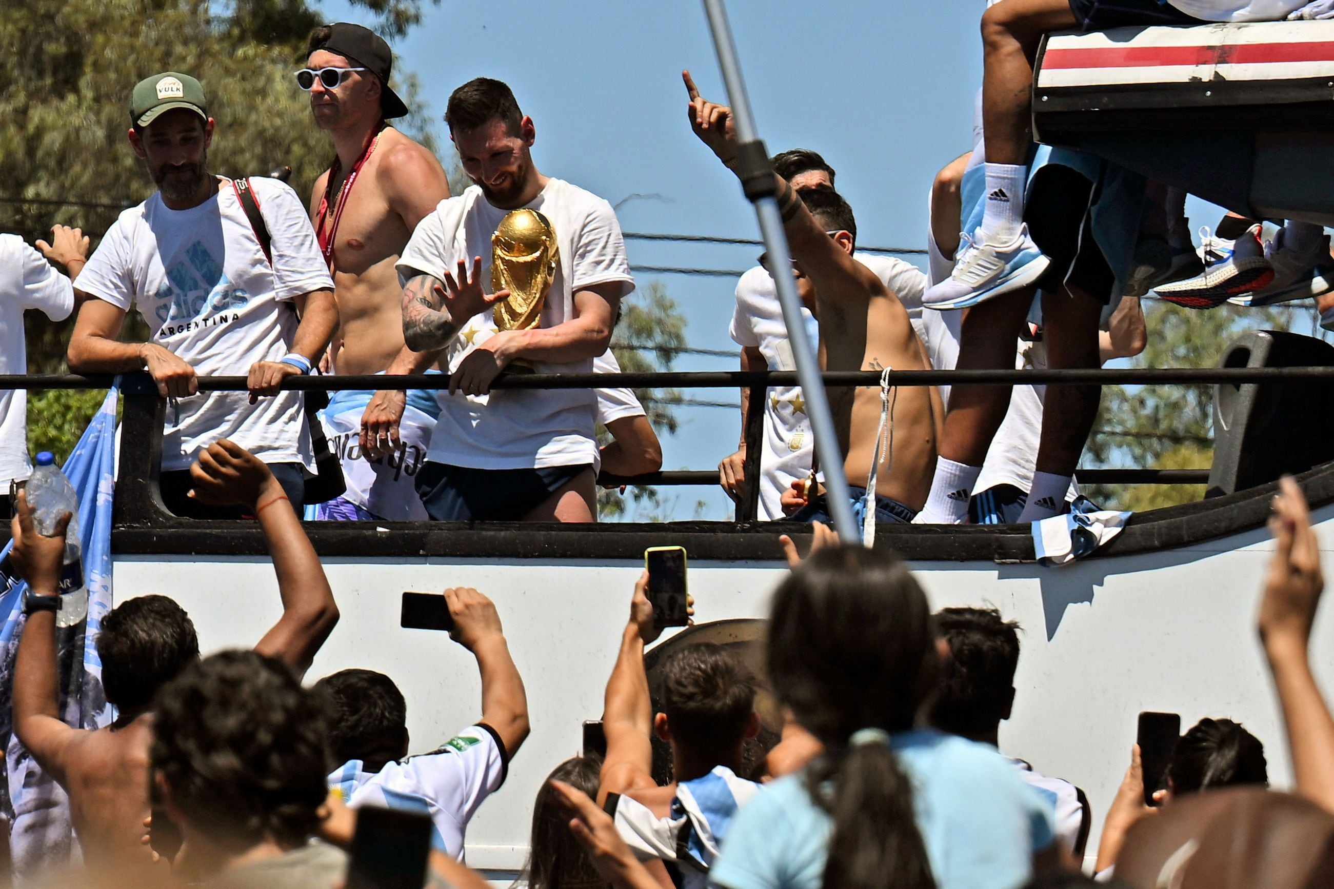Rosario recibe a su hijo ilustre: Lionel Messi ya está en su ciudad natal