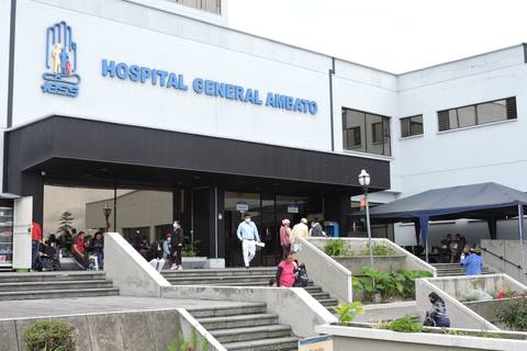 Pacientes del hospital IESS Ambato esperan que servicios mejoren con nuevas inversiones
