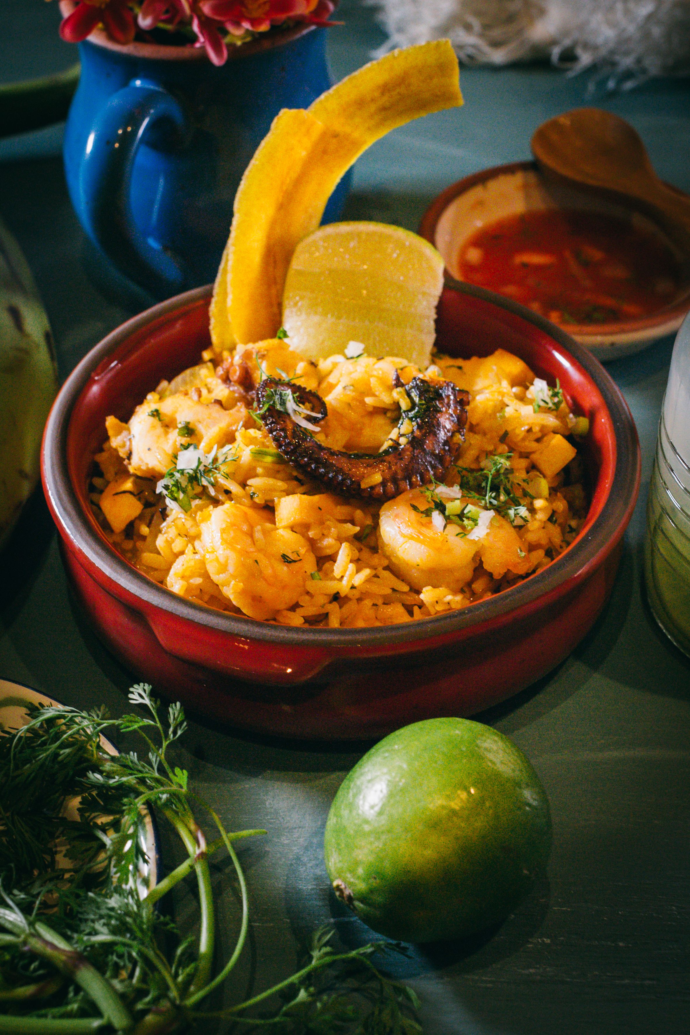 Arroz marinero es uno de los platos del festival gastronómico Guayaquil de mis sabores, del Unipark Hotel, que este 2022 cumple 25 de ofrecer lo mejor de la cocina local.