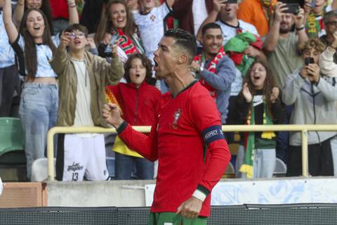 Cristiano Ronaldo y João Félix marcan los goles en la paliza 3-0 de Portugal sobre Irlanda, camino a la Euro 2024