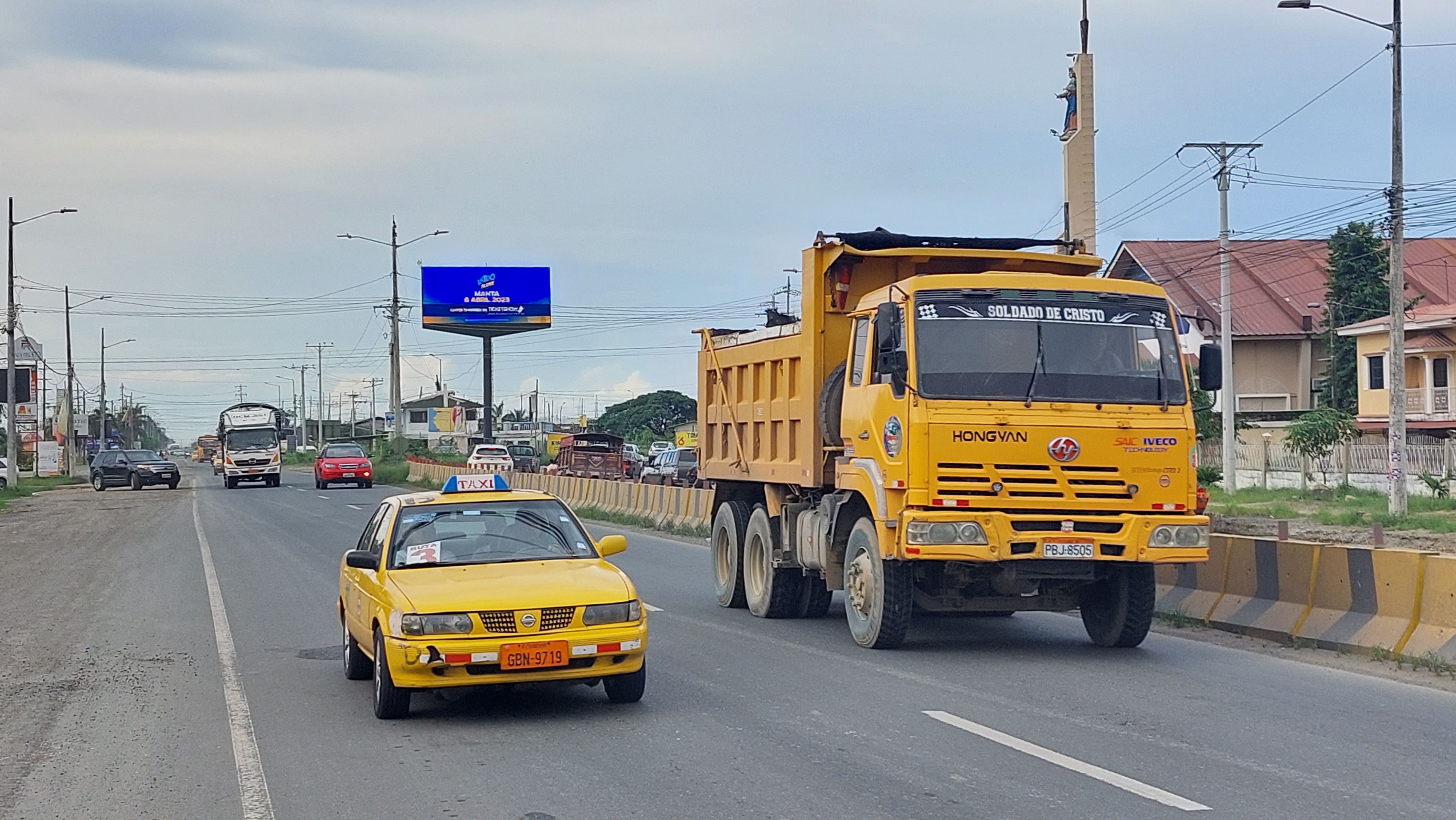 Mediante ordenanza en Daule se busca restringir por horarios circulación de volquetas para mitigar tráfico, principalmente en La Aurora