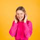 ¿Cómo se siente un tapón de cera en el oído? Qué recomiendan los expertos, sacarlo o dejar que salga solo