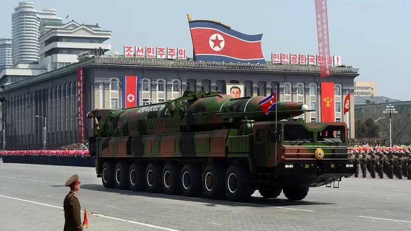 GETTY IMAGES Corea del Norte cuenta con un nutrido arsenal de misiles de fabricación propia, entre ellos el Taepodong 2, cuyo rango se estima en varios miles de kilómetros y es objeto de preocupación en la comunidad internacional.