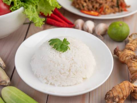 Esta es la forma incorrecta de cocinar el arroz que muchos utilizan y que puede ocasionar severos problemas de salud