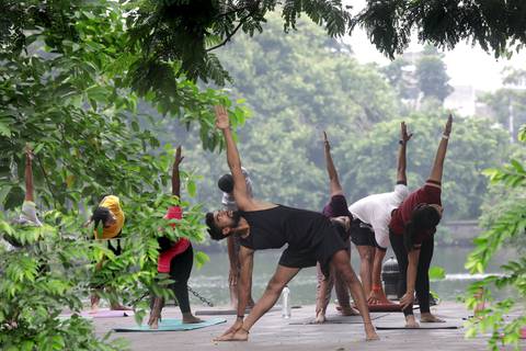 Cinco beneficios de practicar yoga que van más allá de solo ser un ejercicio