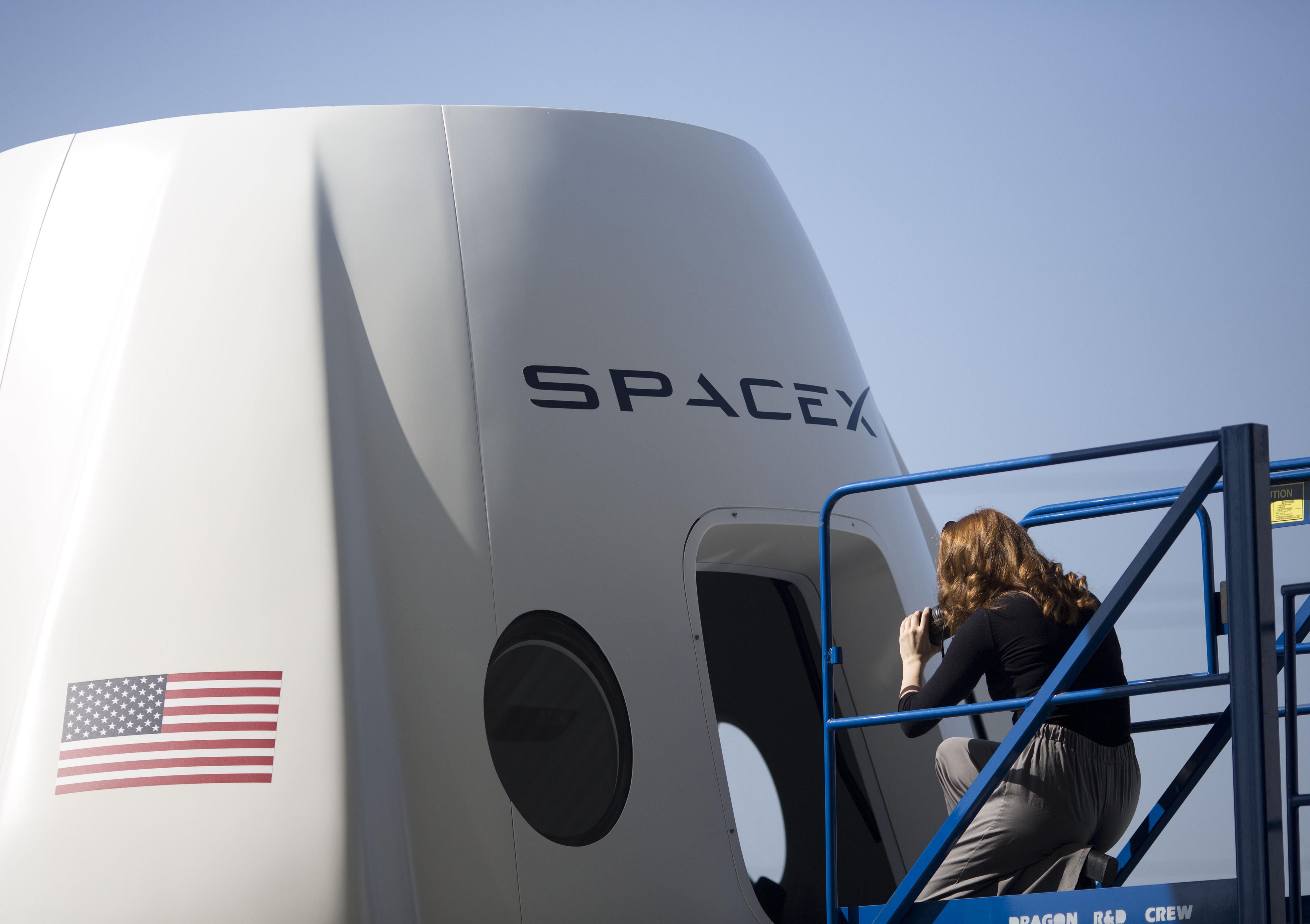 SpaceX enviará dos satélites de internet junto con el cohete Falcon Heavy