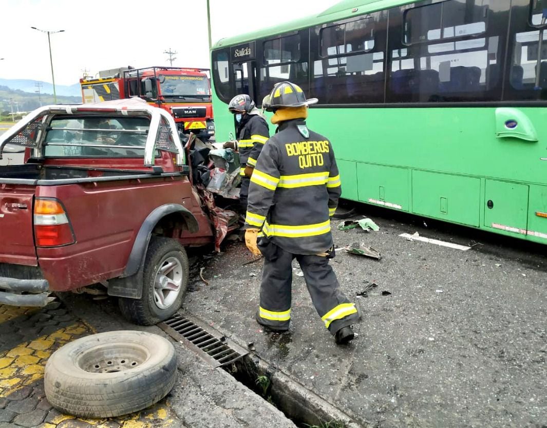 Una persona falleció en accidente de tránsito en la vía Pifo-Tababela, en el nororiente de Quito