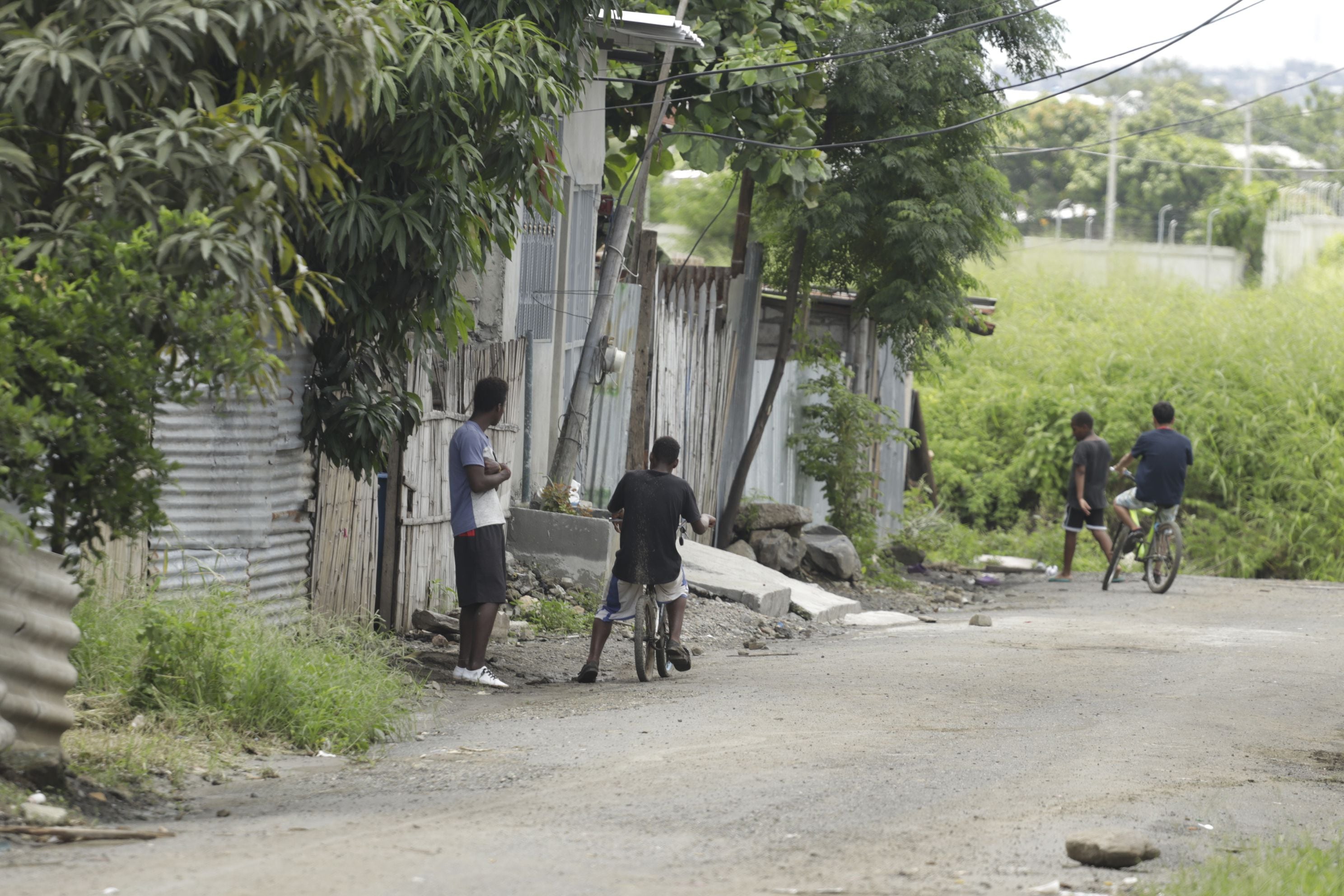 ‘Me quieren enrolar en el sicariato y sí me atrae ese mundo porque me ofrecen sexo, drogas y rock and roll’, esta es la historia de un adolescente que murió en las calles de Guayaquil