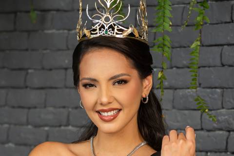 Miss Ecuador presenta a sus candidatas: María del Carmen de Aguayo elige ahora a la futura Miss Internacional