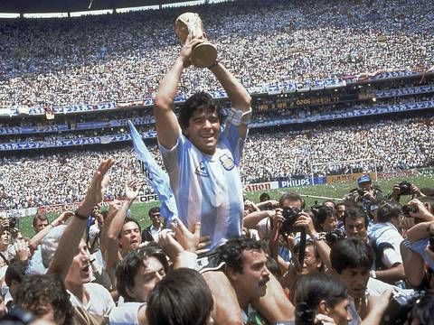 Balón de Oro que ganó Diego Maradona en el Mundial de 1986 es incautado por justicia francesa