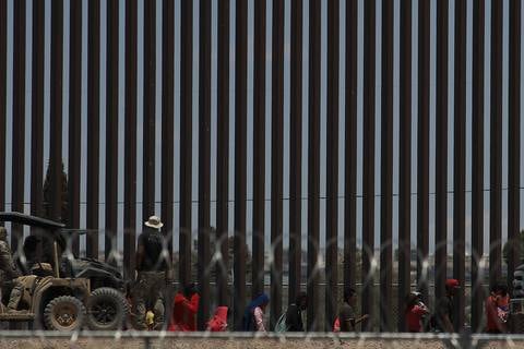 Estados Unidos emite nueva orden que limita ingreso de solicitantes de asilo por fronteras