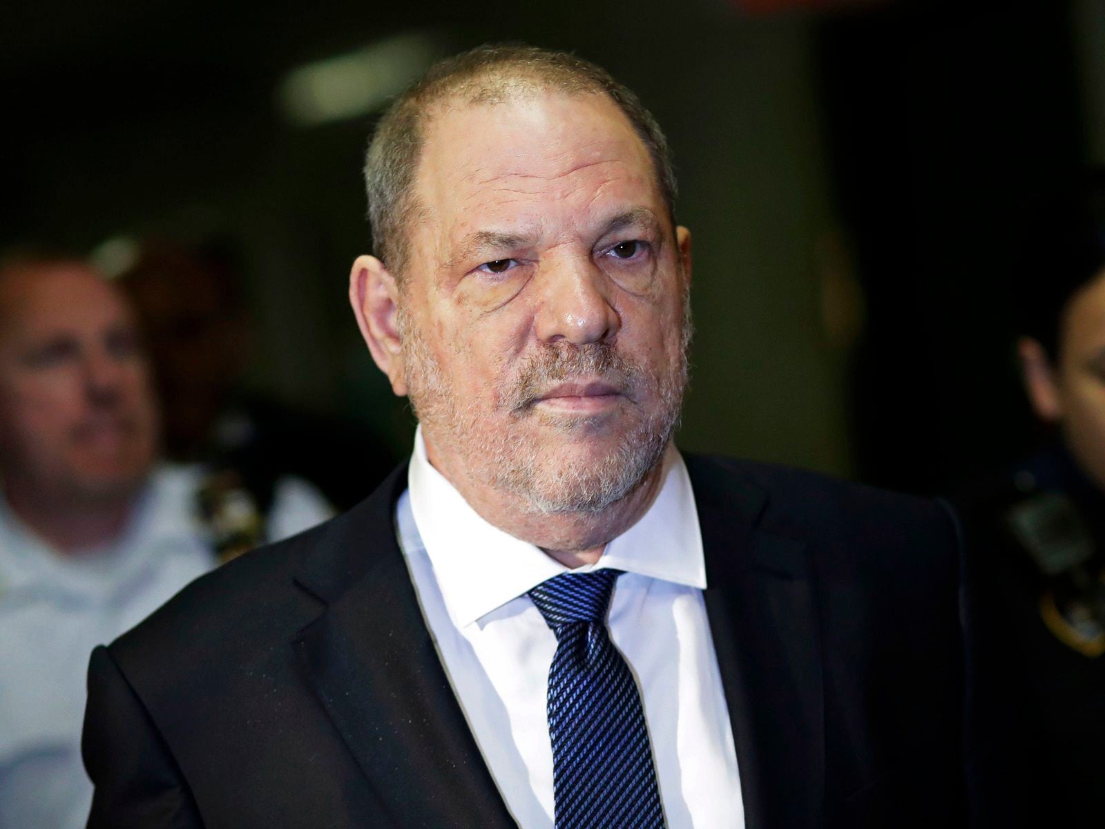 Aplazan hasta enero juicio de Harvey Weinstein por nuevas acusaciones