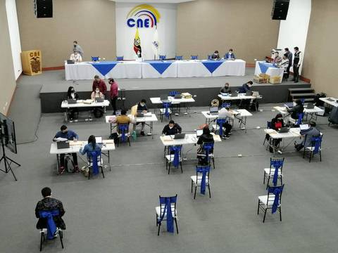 CNE registró 72 postulaciones para la selección de integrantes del CES y Caces
