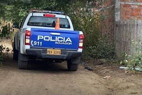 Sicarios ingresaron a una reunión y asesinaron a un hombre, en Manabí