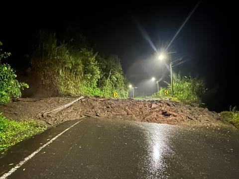 Deslizamientos, inundaciones y restricción del tránsito vehicular, los estragos de las lluvias en tres cantones de Tungurahua