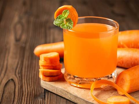 Zanahoria y gelatina: el licuado rico en colágeno que refresca la juventud en tu rostro