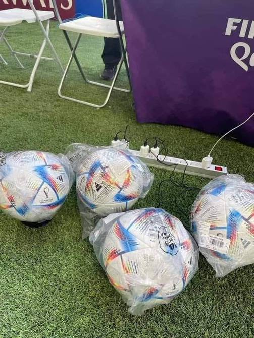 La tecnología del Mundial: las pelotas se cargan antes de cada partido, Fútbol, Deportes