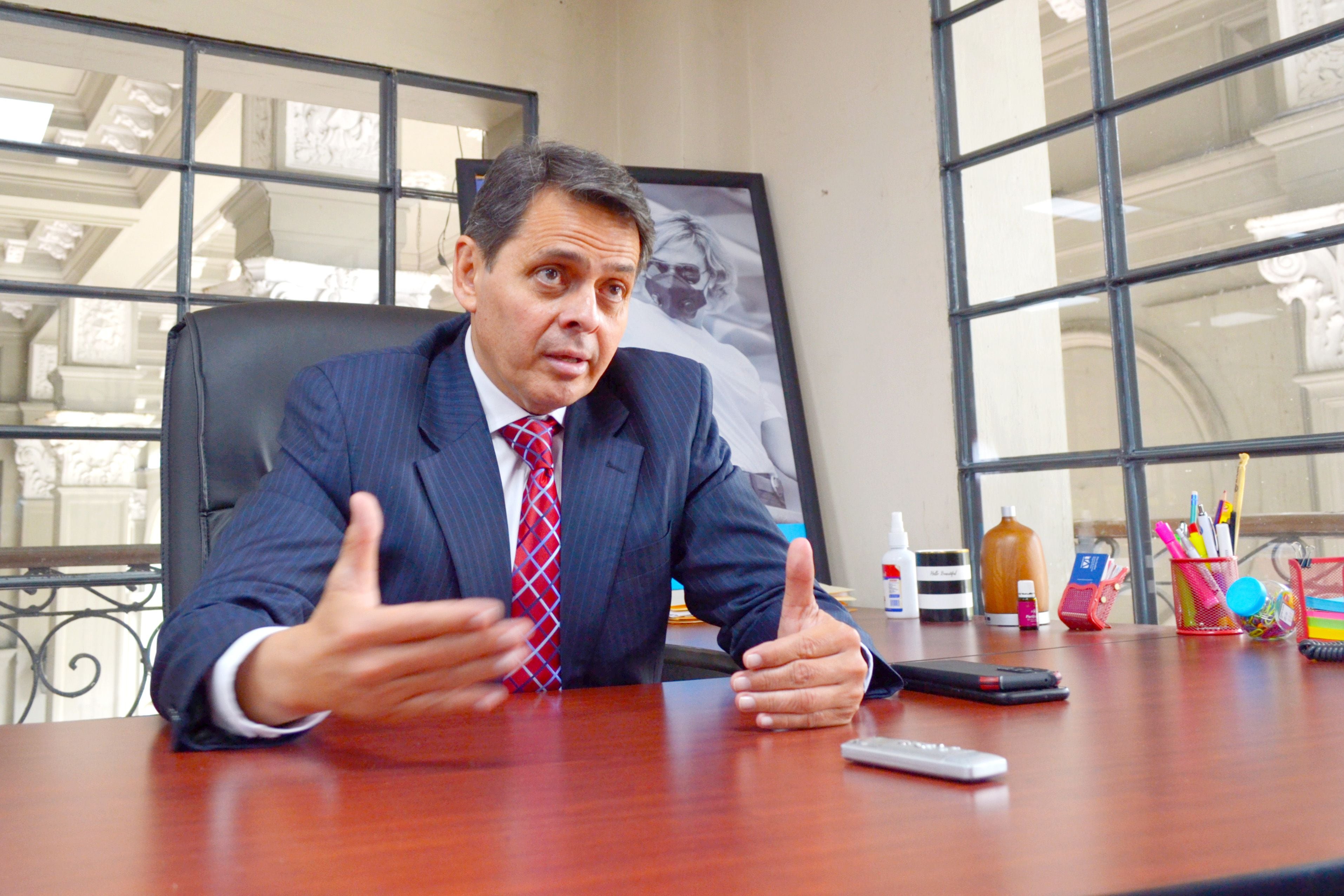 General Víctor Araus pide una reunión con el ministro del Interior para hablar de su caso