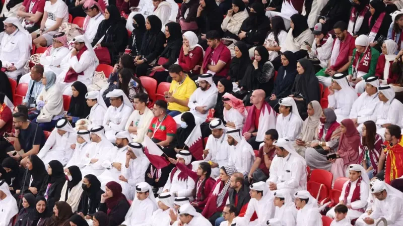 En Qatar, a diferencia de otras naciones musulmanas, las mujeres han podido acceder a los estadios. GETTY IMAGES
