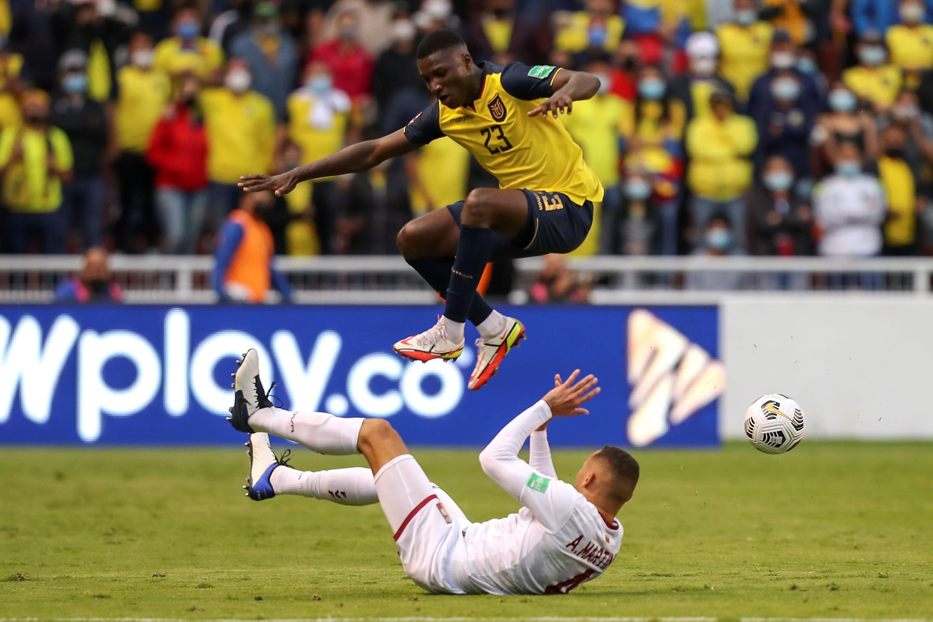 Chile se presenta envalentonada a su juego en Santiago, pero Ecuador tiene la misma ambición y recupera 3 titulares fijos