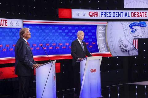 Un agresivo y confiado Donald Trump arremete contra un titubeante Joe Biden en primer debate presidencial