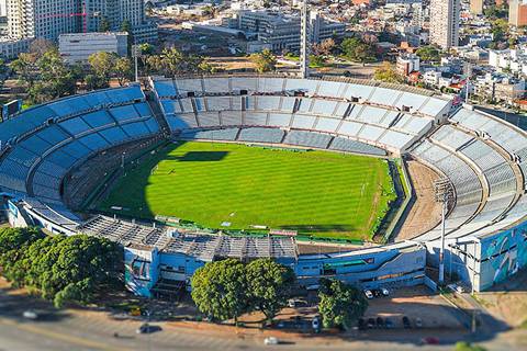 Estadio Centenario recibe inspección de FIFA con miras al Mundial 2030