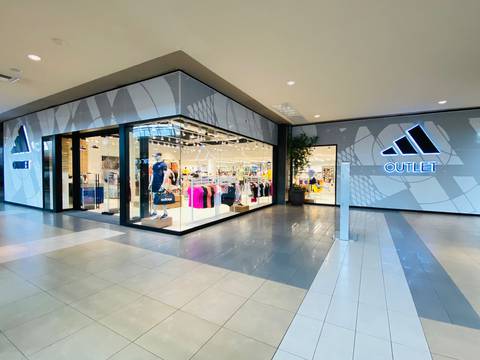Adidas abre su primera tienda con formato ‘outlet’ en Ecuador